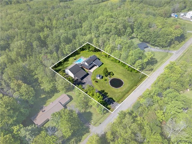 50 Colosimo Drive, Volney, NY 13069