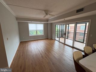 600 MCKINSEY PARK DR #502, Severna Park, MD 21146