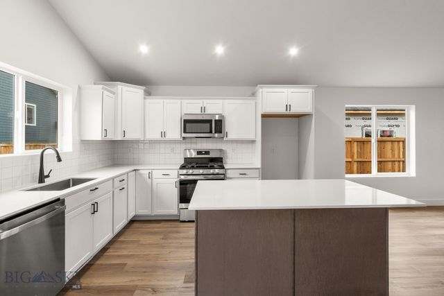 723 Spaniel Lane, Belgrade, MT 59714