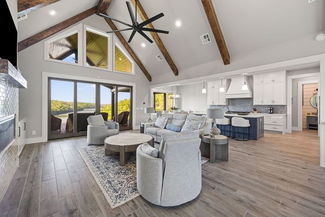 18700 Knabenschuh Drive, Garfield, AR 72732