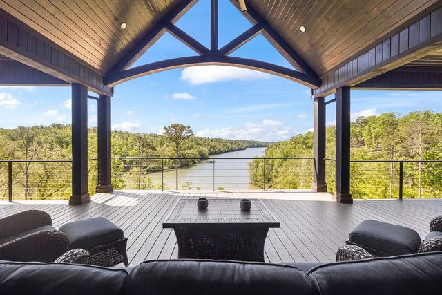 18700 Knabenschuh Drive, Garfield, AR 72732