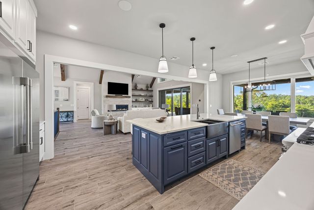 18700 Knabenschuh Drive, Garfield, AR 72732