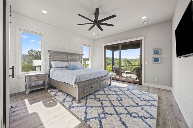 18700 Knabenschuh Drive, Garfield, AR 72732