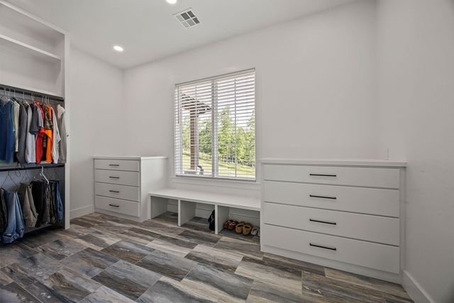 18700 Knabenschuh Drive, Garfield, AR 72732