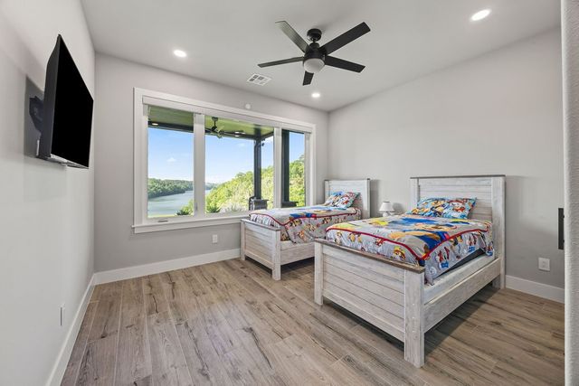 18700 Knabenschuh Drive, Garfield, AR 72732