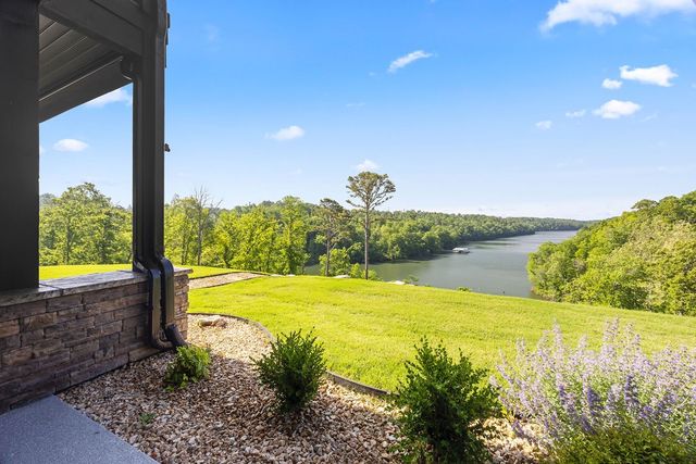 18700 Knabenschuh Drive, Garfield, AR 72732