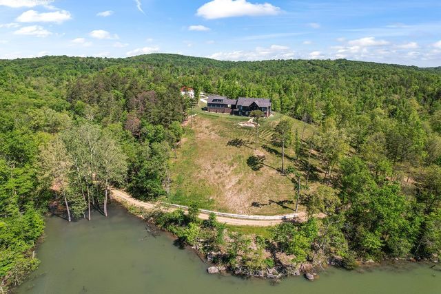 18700 Knabenschuh Drive, Garfield, AR 72732