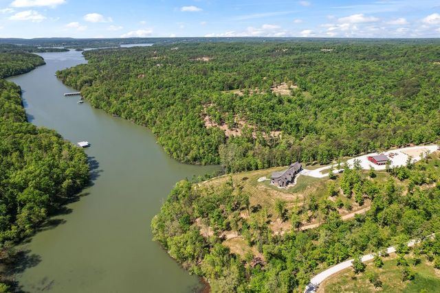 18700 Knabenschuh Drive, Garfield, AR 72732