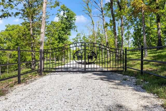 18700 Knabenschuh Drive, Garfield, AR 72732