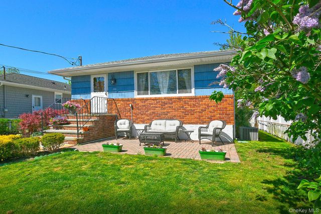 2418 Riverside Avenue, Seaford, NY 11783