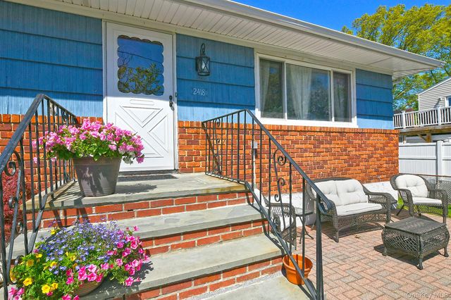2418 Riverside Avenue, Seaford, NY 11783