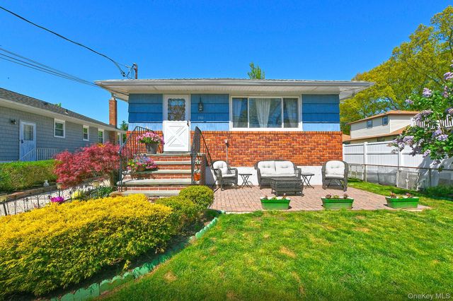 2418 Riverside Avenue, Seaford, NY 11783