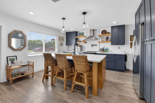 937 SW 36th Court, Boynton Beach, FL 33435