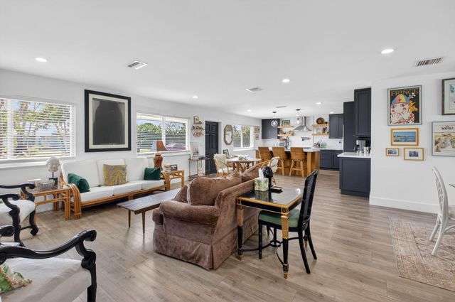 937 SW 36th Court, Boynton Beach, FL 33435