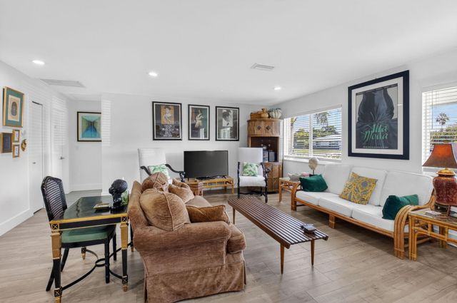 937 SW 36th Court, Boynton Beach, FL 33435