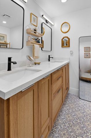 937 SW 36th Court, Boynton Beach, FL 33435