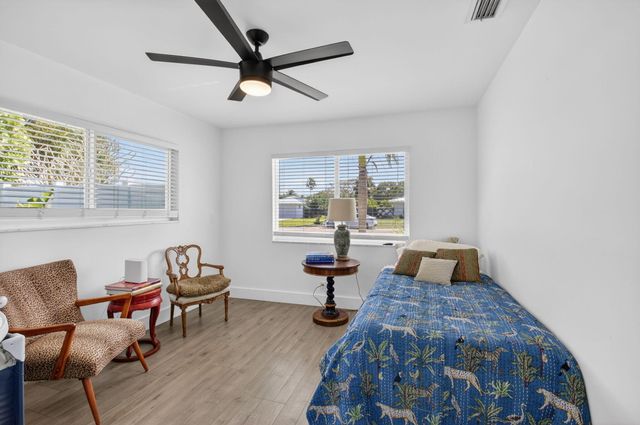 937 SW 36th Court, Boynton Beach, FL 33435