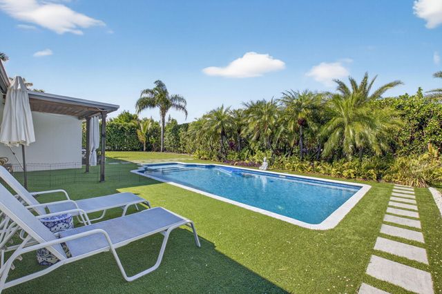 937 SW 36th Court, Boynton Beach, FL 33435