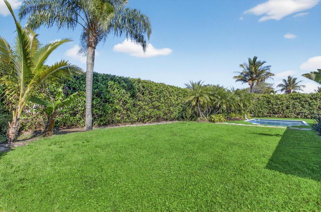 937 SW 36th Court, Boynton Beach, FL 33435