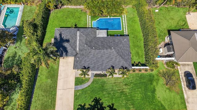 937 SW 36th Court, Boynton Beach, FL 33435