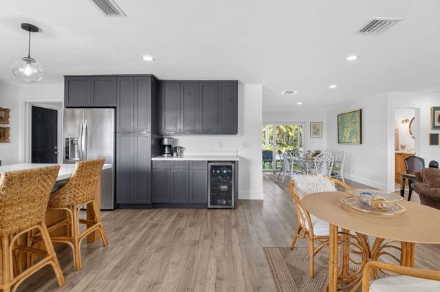 937 SW 36th Court, Boynton Beach, FL 33435