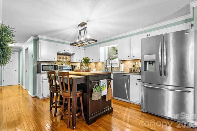 4091 Little Mountain Road, Newton, NC 28658