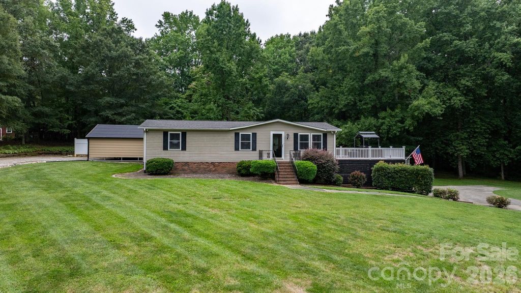 4091 Little Mountain Road, Newton, NC 28658