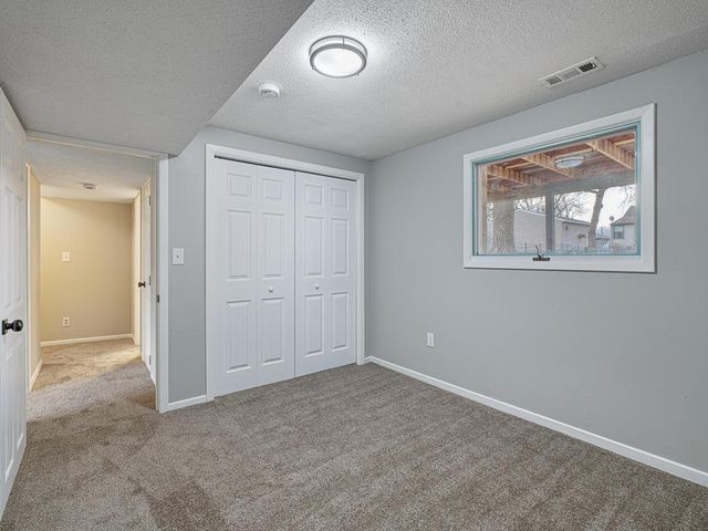 2304 13th Avenue E, North Saint Paul, MN 55109
