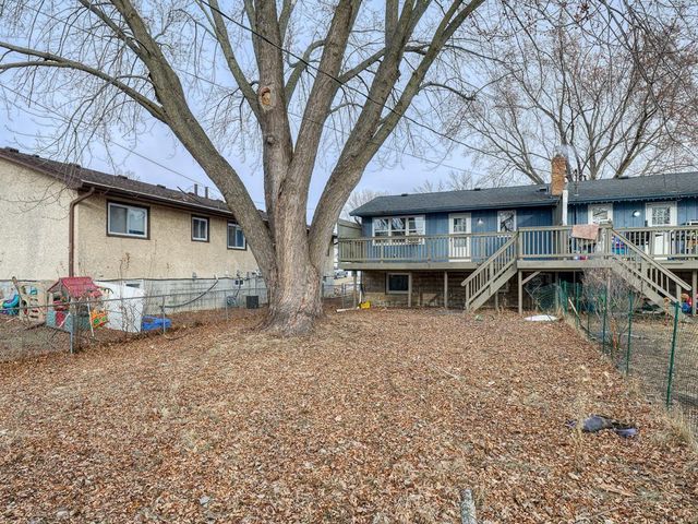 2304 13th Avenue E, North Saint Paul, MN 55109