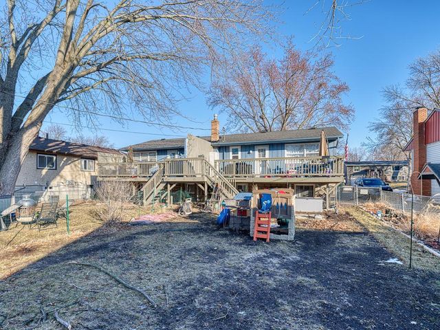 2304 13th Avenue E, North Saint Paul, MN 55109