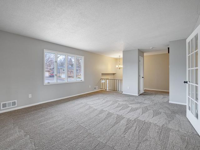 2304 13th Avenue E, North Saint Paul, MN 55109