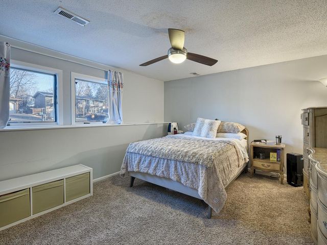 2304 13th Avenue E, North Saint Paul, MN 55109