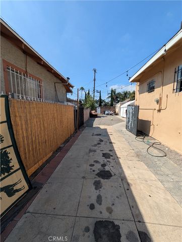 434 W 48th Street, Los Angeles, CA 90037