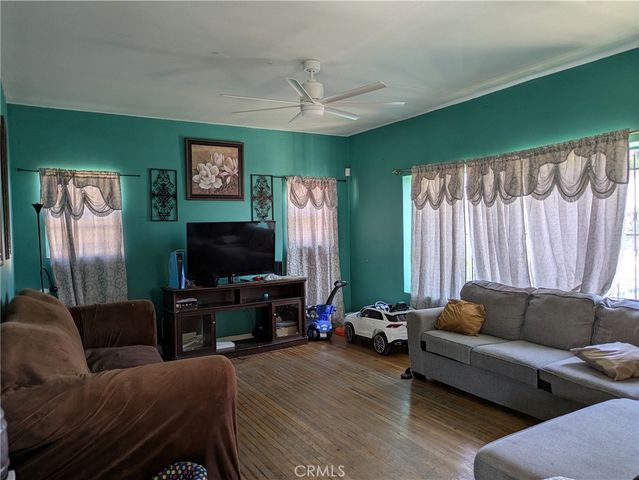 434 W 48th Street, Los Angeles, CA 90037