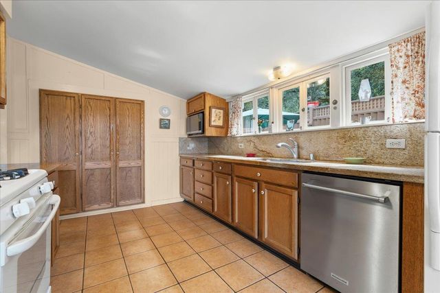 9870 Brookside Avenue, Ben Lomond, CA 95005