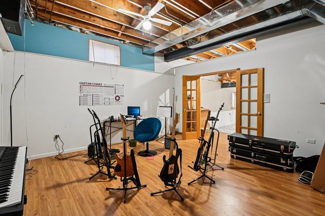 160 Lincoln Street, Roselle, IL 60172