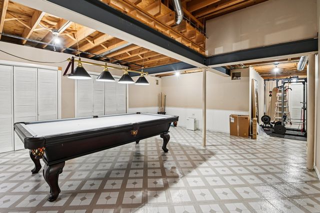 160 Lincoln Street, Roselle, IL 60172