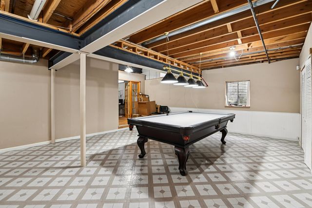 160 Lincoln Street, Roselle, IL 60172