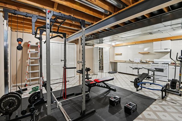 160 Lincoln Street, Roselle, IL 60172