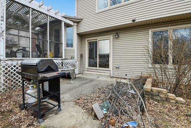 160 Lincoln Street, Roselle, IL 60172