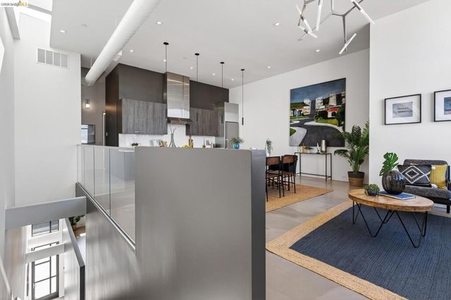 811 811 Folger Ave, Berkeley, CA 94710