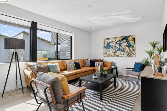 811 811 Folger Ave, Berkeley, CA 94710