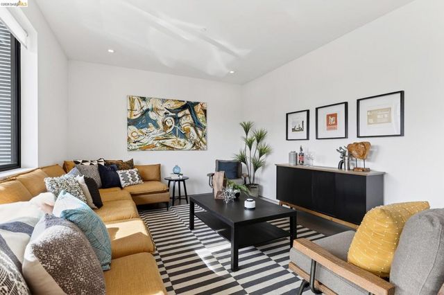 811 811 Folger Ave, Berkeley, CA 94710