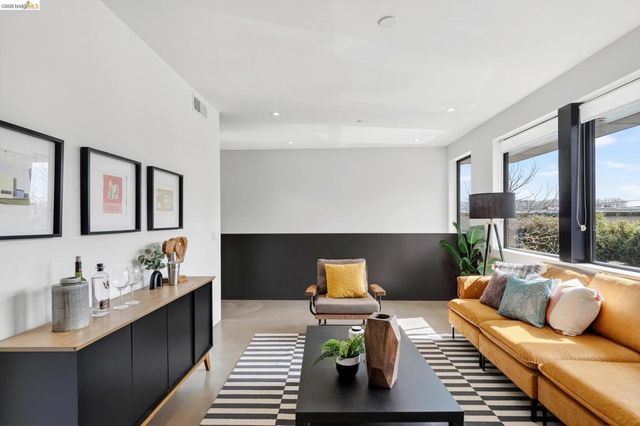 811 811 Folger Ave, Berkeley, CA 94710