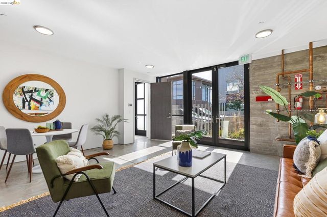 811 811 Folger Ave, Berkeley, CA 94710