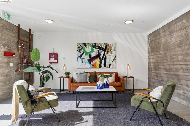 811 811 Folger Ave, Berkeley, CA 94710