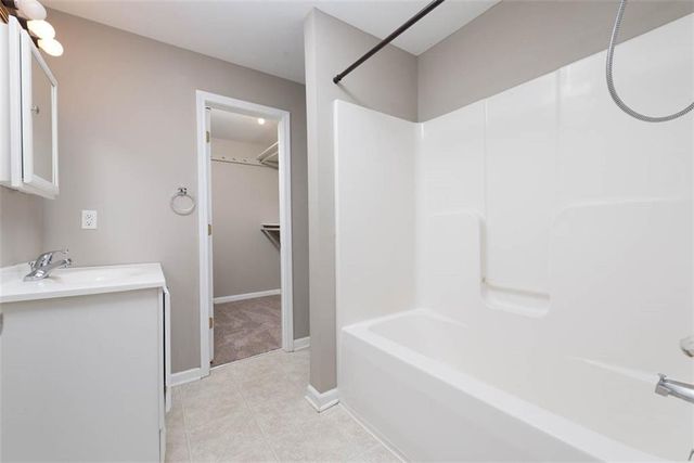 903 S Jefferson Street, Kearney, MO 64060