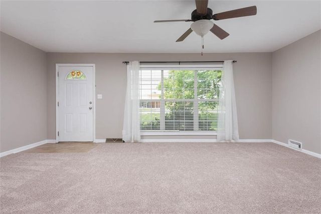 903 S Jefferson Street, Kearney, MO 64060