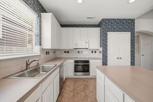 5718 Pebble Bank Lane, Houston, TX 77041