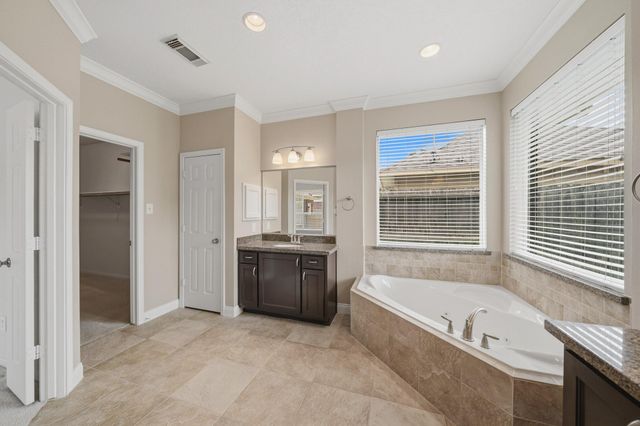 5718 Pebble Bank Lane, Houston, TX 77041